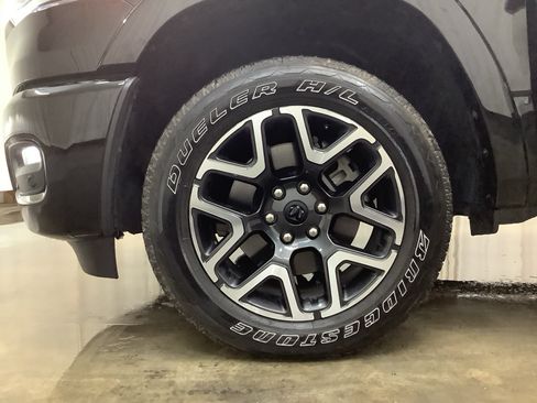 Used 2025 RAM 1500 Laramie w/ Sport Appearance Package AWD/4WD image 24