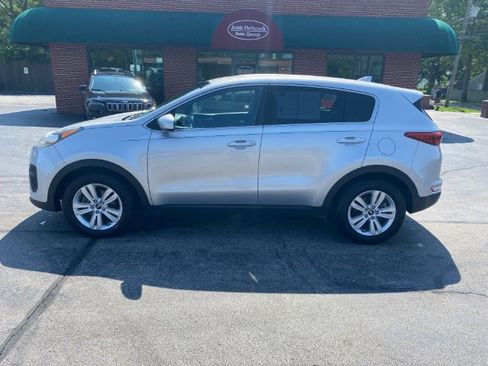 Used 2019 Kia Sportage LX image 7