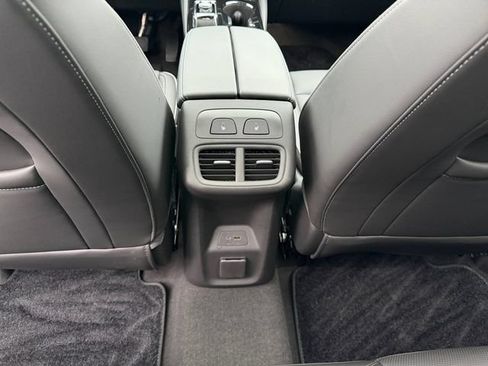 Used 2025 Buick Envision Avenir AWD/4WD image 19