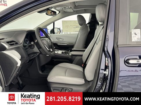 New 2026 Toyota Sienna XLE image 5