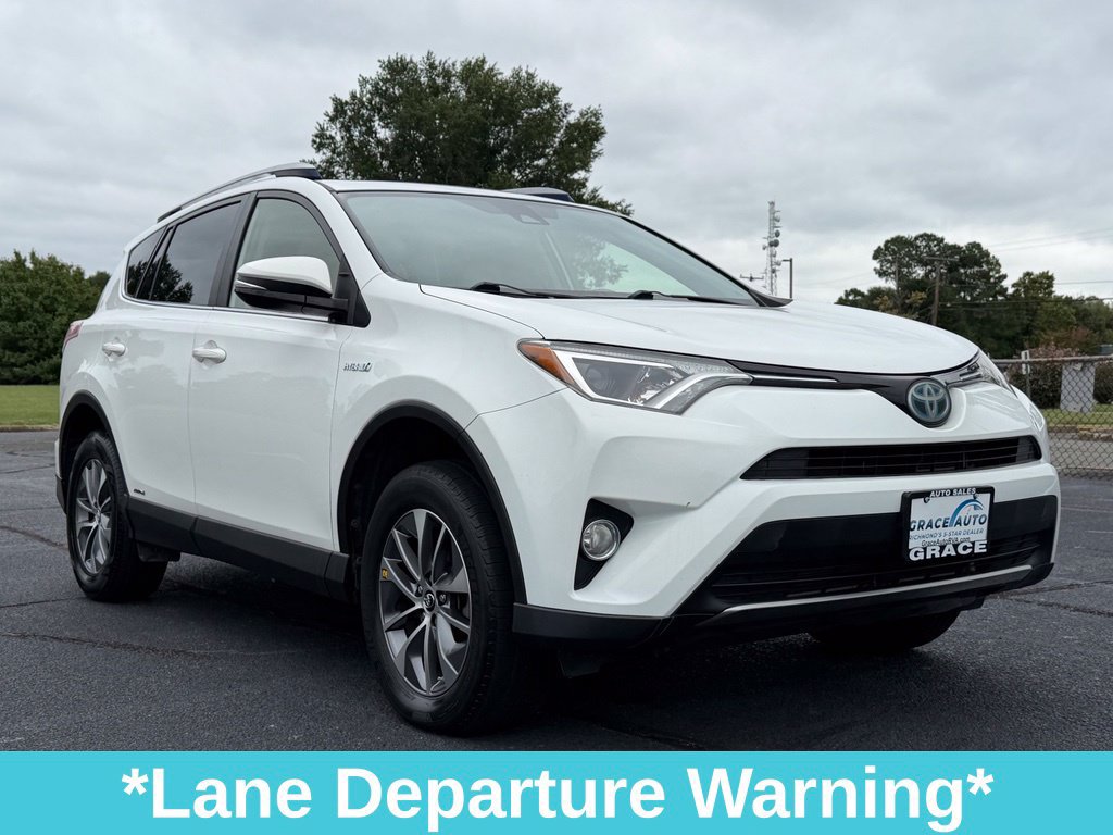 Used 2017 Toyota RAV4 XLE w/ All Weather Liner Package AWD/4WD image 12