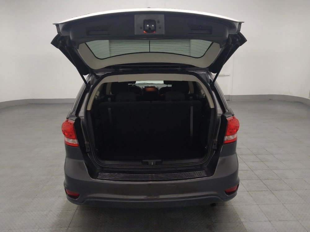 Used 2019 Dodge Journey SE FWD image 29