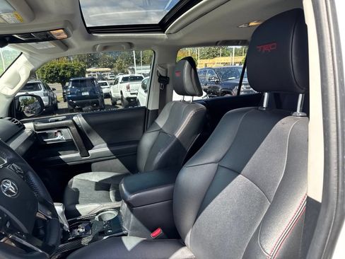 Used 2020 Toyota 4Runner TRD Off-Road Premium w/ Moonroof Package AWD/4WD image 5