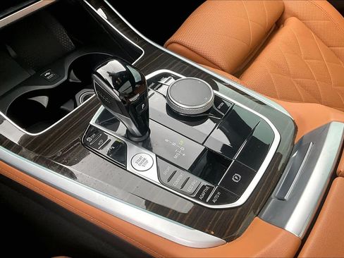 Used 2023 BMW X5 sDrive40i w/ Luxury Seating Package RWD image 15