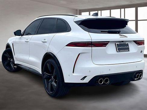 Used 2024 Jaguar F-PACE SVR image 12