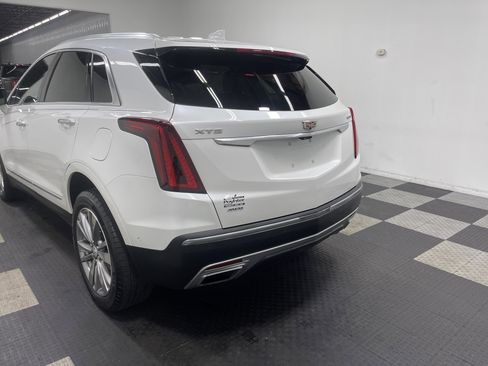 Used 2023 Cadillac XT5 Premium Luxury w/ Technology Package image 2