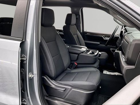 Used 2024 Chevrolet Silverado 1500 LT AWD/4WD image 7