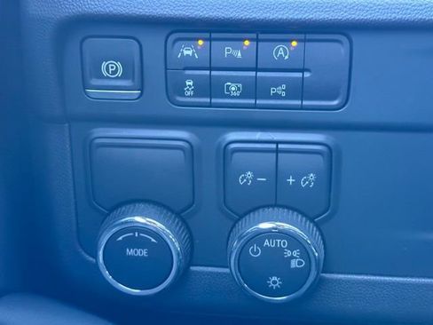 Used 2025 Chevrolet Tahoe LT image 22