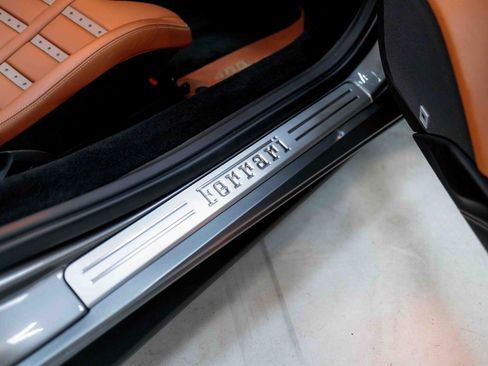 Used 2018 Ferrari 488 Spider image 51