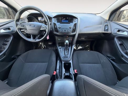Used 2015 Ford Focus SE FWD image 11