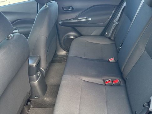 Used 2024 Nissan Kicks S image 12