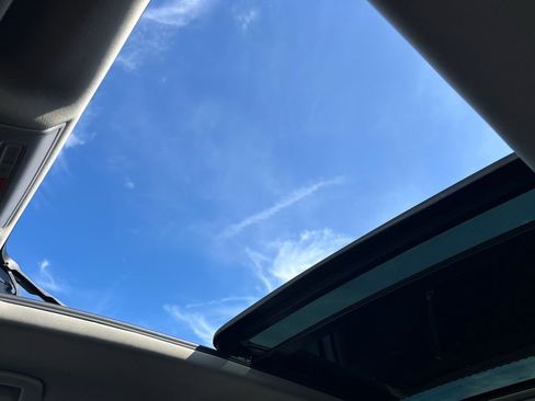 Used 2019 Volkswagen Atlas SEL Premium image 10