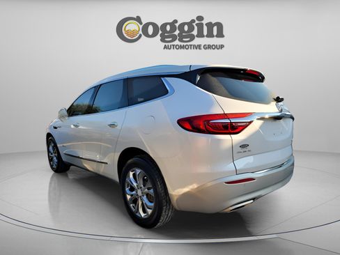 Used 2018 Buick Enclave Avenir w/ Avenir Technology Package image 2