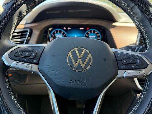 Used 2024 Volkswagen Atlas SE image 23