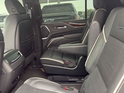 Used 2023 Cadillac Escalade ESV Premium Luxury RWD image 14