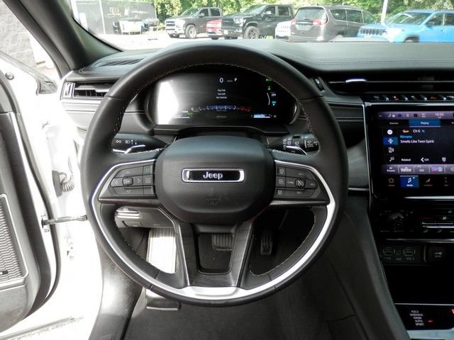 Used 2024 Jeep Grand Cherokee Limited 4xe AWD/4WD image 19
