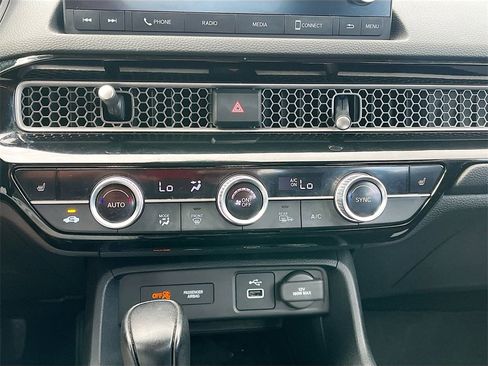 Used 2022 Honda Civic EX image 15