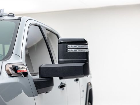 Used 2025 GMC Sierra 2500 AT4X w/ AT4X AEV Edition image 11