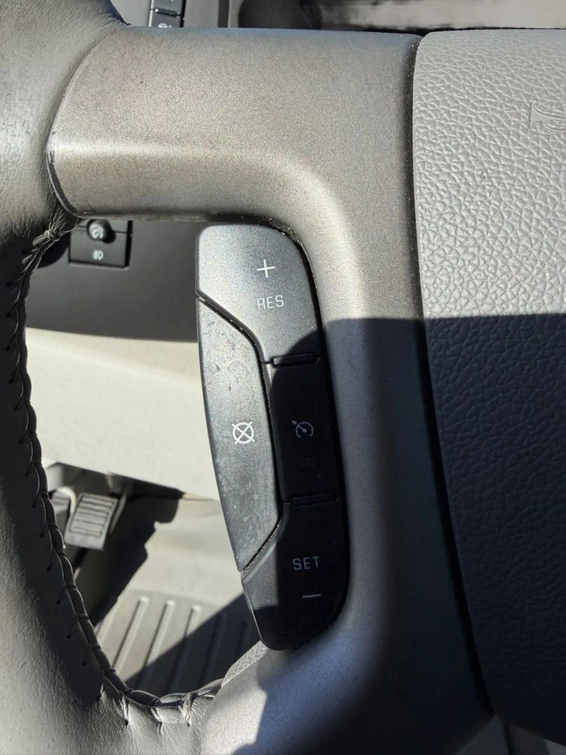 Used 2008 GMC Sierra 1500 SLE w/ SLE2 Preferred Package AWD/4WD image 23