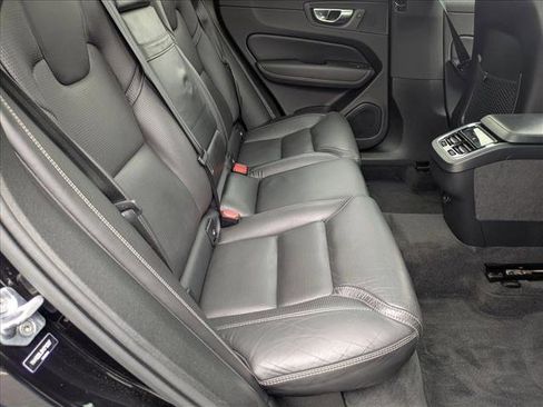 Used 2021 Volvo XC60 T5 Inscription w/ Advanced Package FWD image 22