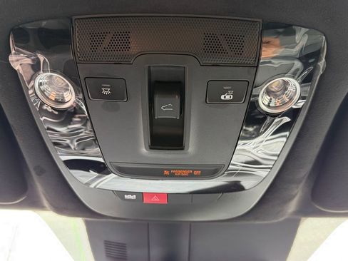 Certified 2025 Kia Sorento SX Prestige w/ Sage Leather Package image 23