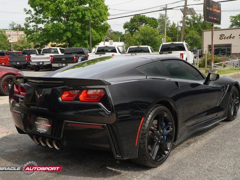 Used 2017 Chevrolet Corvette Stingray Coupe RWD image 7