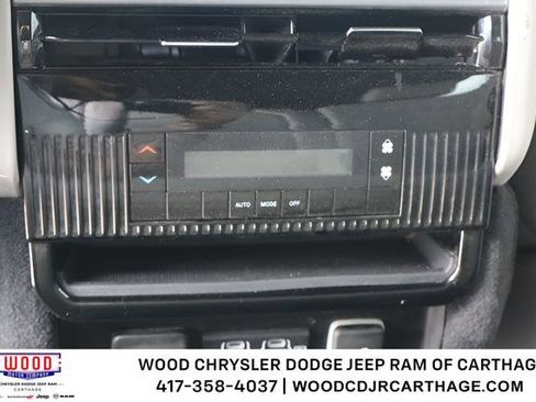 Used 2025 Jeep Wagoneer 4WD image 13