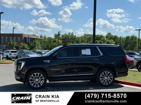 Used 2026 GMC Yukon Denali w/ Sun & Power Step Package AWD/4WD image 4