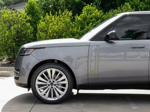 New 2026 Land Rover Range Rover Long Wheelbase SE AWD/4WD image 14