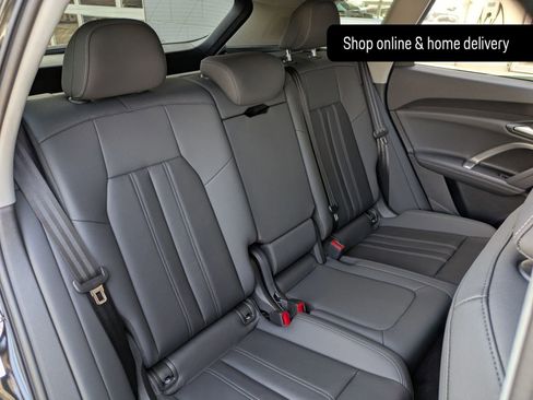 Used 2025 Audi Q5 Premium w/ Convenience Package image 29