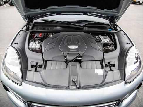 Certified 2023 Porsche Cayenne image 22