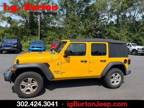 Used 2020 Jeep Wrangler Unlimited Sport w/ Technology Group AWD/4WD image 6