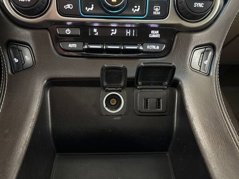 Used 2017 Chevrolet Suburban LT w/ Luxury Package image 58