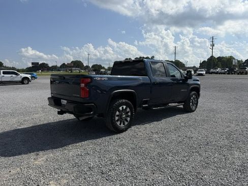 Used 2021 Chevrolet Silverado 2500 Custom w/ Custom Value Package AWD/4WD image 7