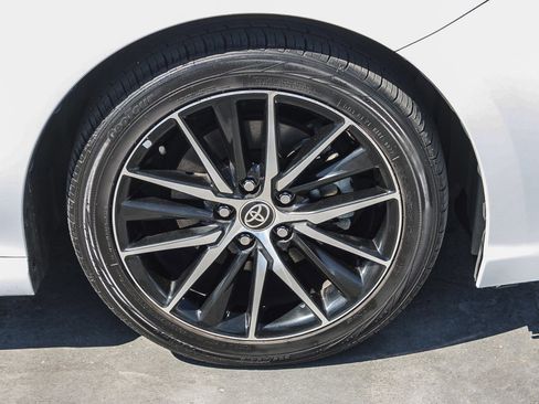 Certified 2022 Toyota Camry SE image 11