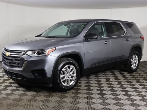 Used 2021 Chevrolet Traverse LS w/ LPO, Floor Liner Package image 5