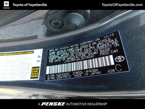Used 2020 Toyota Prius XLE AWD/4WD image 8
