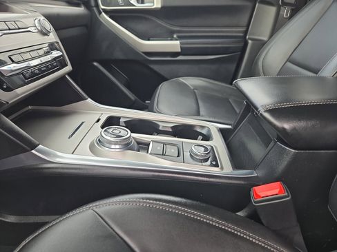 Used 2023 Ford Explorer XLT w/ Equipment Group 202A image 22