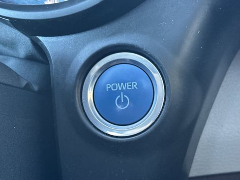 Used 2022 Toyota Sienna XLE image 27