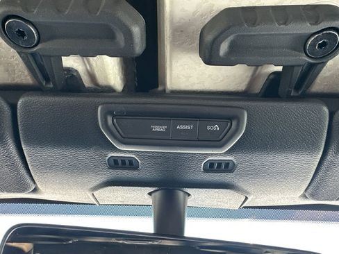 Used 2023 Jeep Gladiator Mojave w/ Cold Weather Group image 20