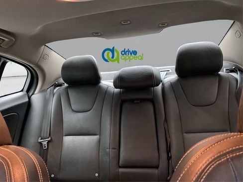 Used 2018 Volvo S60 T5 Dynamic w/ Vision Package image 20