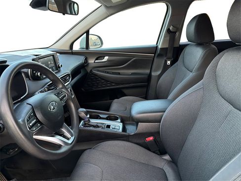 Used 2019 Hyundai Santa Fe SE image 10