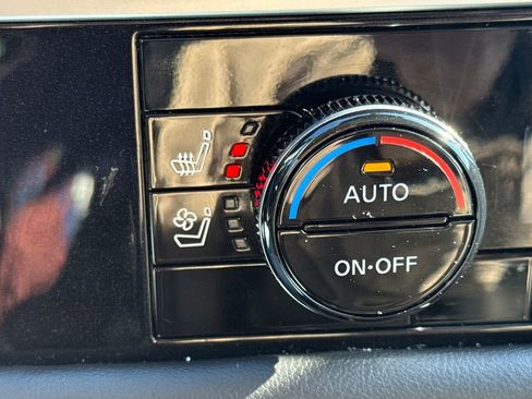 Used 2024 Nissan Pathfinder Platinum w/ Cargo Package image 36