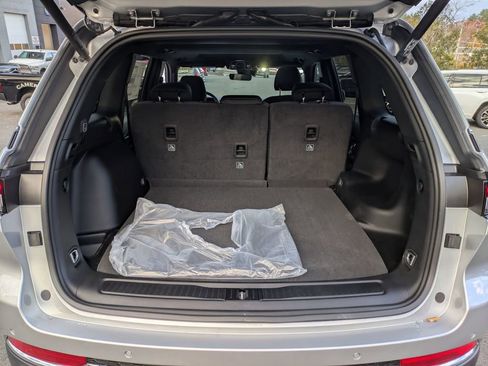 New 2025 Jeep Grand Cherokee Laredo X image 28