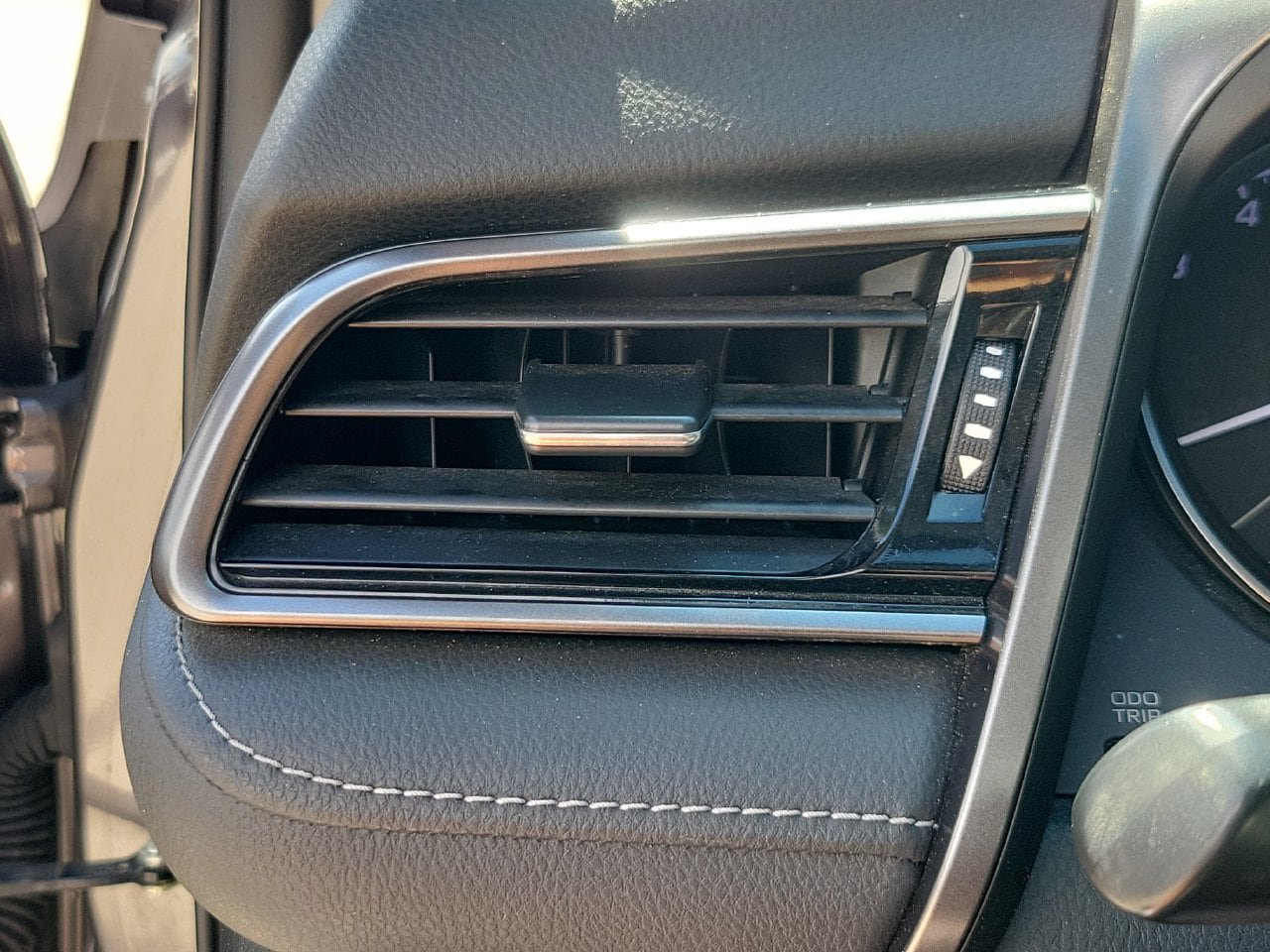 Used 2023 Toyota Camry SE FWD image 31
