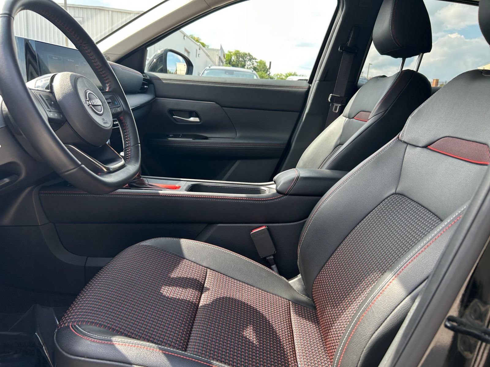 Used 2026 Nissan Kicks SR AWD/4WD image 21