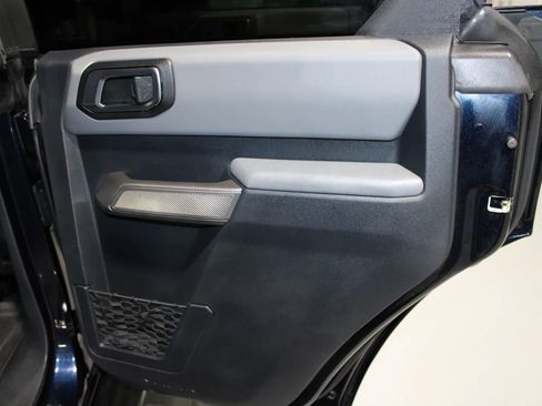 Used 2021 Ford Bronco Black Diamond w/ Sasquatch Package AWD/4WD image 18