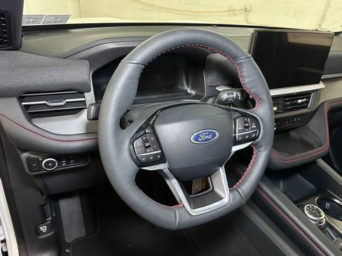 New 2026 Ford Explorer ST-Line w/ ST-Line Street Pack image 24