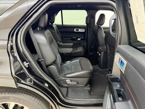 Used 2024 Ford Explorer ST-Line w/ Class IV Trailer Tow Package AWD/4WD image 15