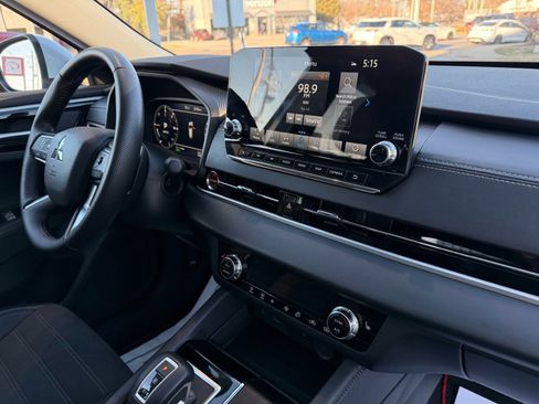 Used 2024 Mitsubishi Outlander SEL image 23